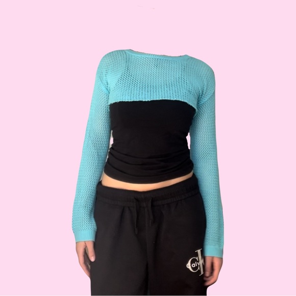 Cropped Knit - Picture 2 of 4